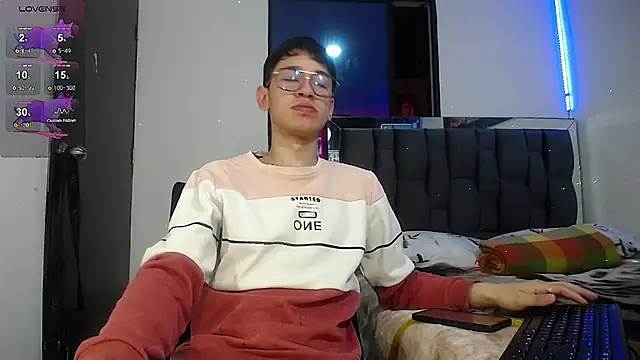 Snapshot of Mr_daren_ chatting on 02-04-25, 05:45 Mr daren online show from 02-04-25, 05:45