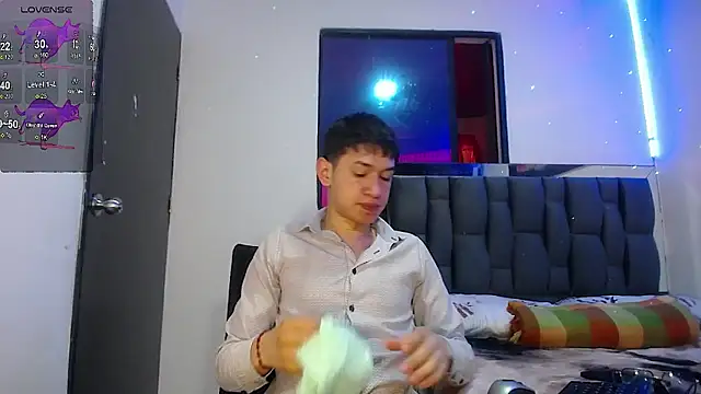 Snapshot of Mr_daren_ chatting on 02-24-25, 05:20 Mr daren online show from 02-24-25, 05:20