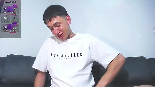 Snapshot of Mr_daren_ chatting on 03-06-25, 12:10 Mr daren online show from 03-06-25, 12:10