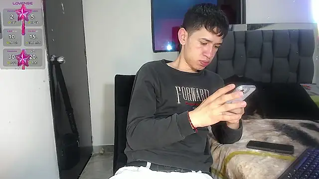 Snapshot of Mr_daren_ chatting on 03-20-25, 03:25 Mr daren online show from 03-20-25, 03:25