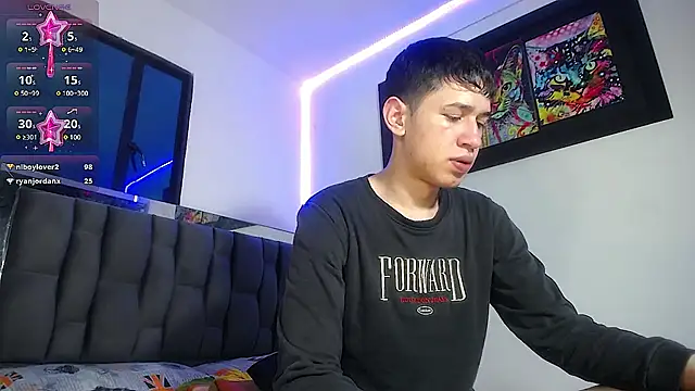 Snapshot of Mr_daren_ chatting on 03-21-25, 01:02 Mr daren online show from 03-21-25, 01:02