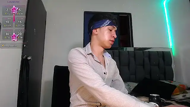 Snapshot of Mr_daren_ chatting on 03-22-25, 07:09 Mr daren online show from 03-22-25, 07:09