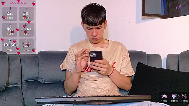 Snapshot of Mr_daren_ chatting on 10-03-25, 04:59 Mr daren online show from 10-03-25, 04:59