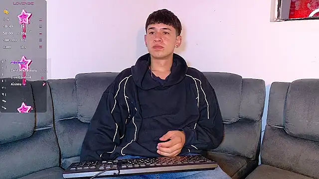 Snapshot of Mr_daren_ chatting on 11-10-25, 07:13 Mr daren online show from 11-10-25, 07:13