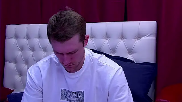 EthanPinkman online show from 09-18-25, 04:14