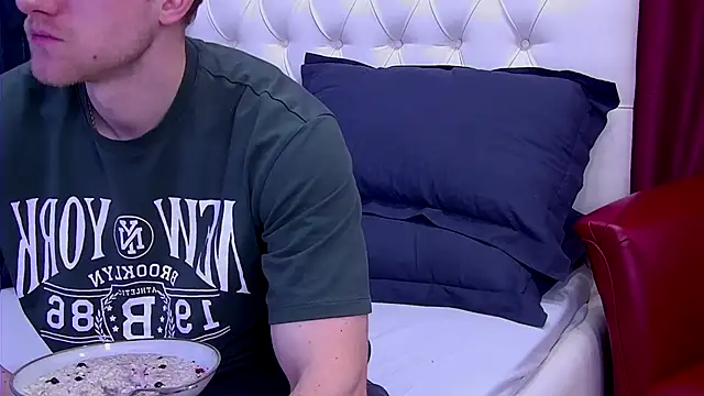 EthanPinkman online show from 09-25-25, 04:16