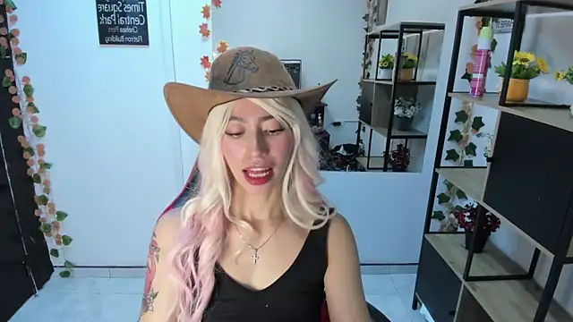 LilithCooperr  online show from 11-24-25, 10:31