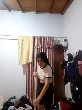 littlemelii online show from 02-06-25, 12:11