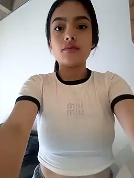 littlemelii online show from 02-25-25, 07:03