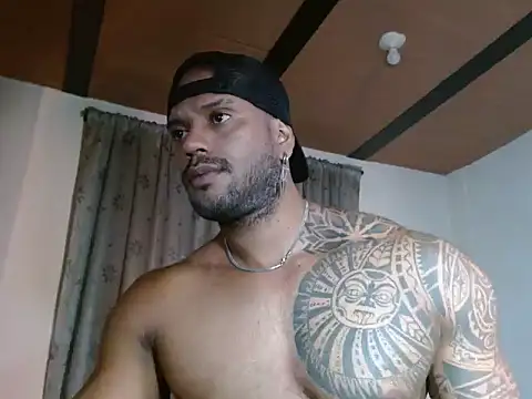 Snapshot of manolofitt chatting on 05-04-26, 02:02 manolofitt online show from 05-04-26, 02:02
