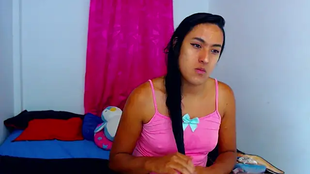 misss estrella online show from 11-26-25, 07:37