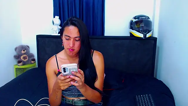 misss estrella online show from 04-15-26, 09:15