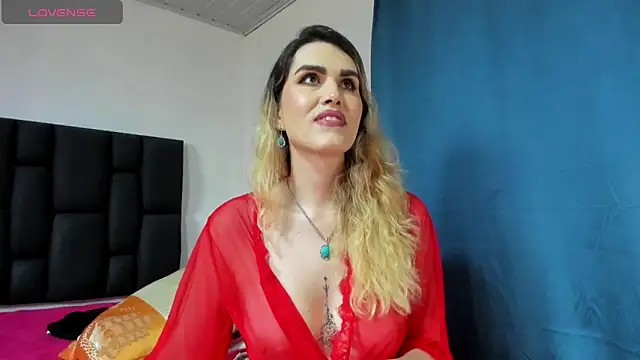 Snapshot of Aurora_doll23 chatting on 10-11-25, 08:07 Aurora doll23 online show from 10-11-25, 08:07