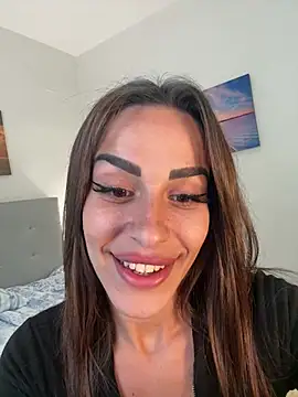 Snapshot of Alisa-Marie chatting on 03-10-25, 01:32 Alisa-Marie online show from 03-10-25, 01:32