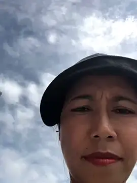 2HotAsain4u online show from 12-02-24, 02:42