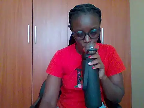 Snapshot of sexy_darleen23 chatting on 02-04-26, 02:23 sexy darleen23 online show from 02-04-26, 02:23