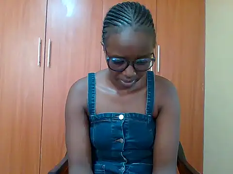 Snapshot of sexy_darleen23 chatting on 02-09-26, 05:44 sexy darleen23 online show from 02-09-26, 05:44