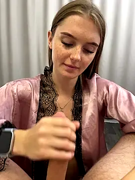 Snapshot of lovelly_molly chatting on 11-07-25, 09:15 lovelly molly online show from 11-07-25, 09:15