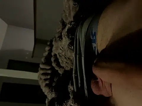 Snapshot of rastamalin@xh chatting on 10-18-25, 12:02 rastamalinxh online show from 10-18-25, 12:02