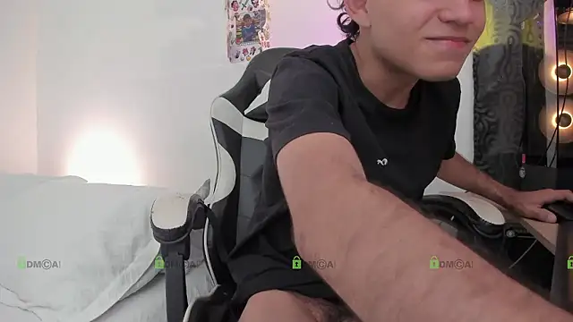 ronaldmq20 online show from 01-12-26, 01:00