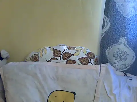 Snapshot of petite_clara24 chatting on 11-22-25, 06:56 petite clara24 online show from 11-22-25, 06:56