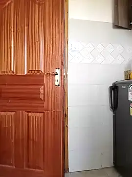 Snapshot of Winnie_- chatting on 12-08-24, 09:35 Winnie - online show from 12-08-24, 09:35