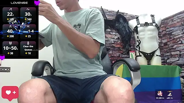 Snapshot of andy_dwels777 chatting on 12-03-24, 10:51 andy dwels777 online show from 12-03-24, 10:51