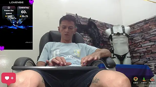 Snapshot of andy_dwels777 chatting on 12-08-24, 08:04 andy dwels777 online show from 12-08-24, 08:04