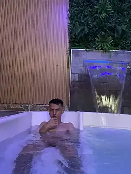 Snapshot of andy_dwels777 chatting on 02-07-25, 09:15 andy dwels777 online show from 02-07-25, 09:15