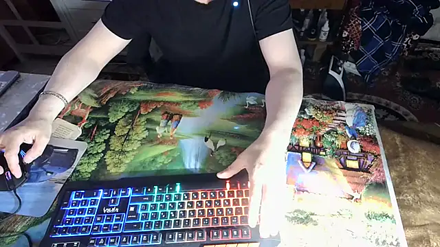 Snapshot of oleg1984 chatting on 09-10-25, 05:24 oleg1984 online show from 09-10-25, 05:24