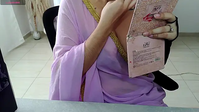 Snapshot of umarany chatting on 03-04-25, 02:21 umarany online show from 03-04-25, 02:21