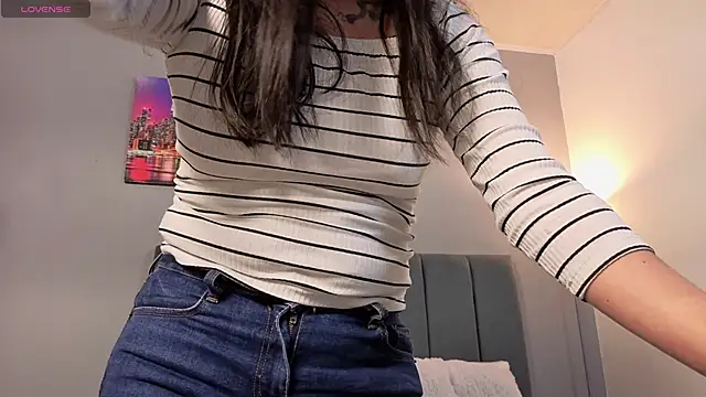 Alli cooper online show from 06-17-26, 01:56