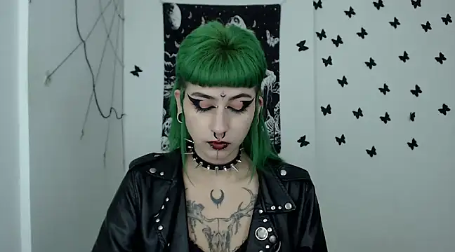 Snapshot of n0sferatus__ chatting on 12-24-24, 01:59 n0sferatus online show from 12-24-24, 01:59