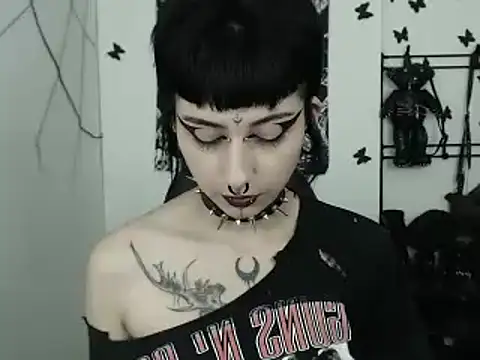 Snapshot of n0sferatus__ chatting on 10-02-25, 03:13 n0sferatus online show from 10-02-25, 03:13