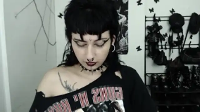 Snapshot of n0sferatus__ chatting on 11-14-25, 03:38 n0sferatus online show from 11-14-25, 03:38