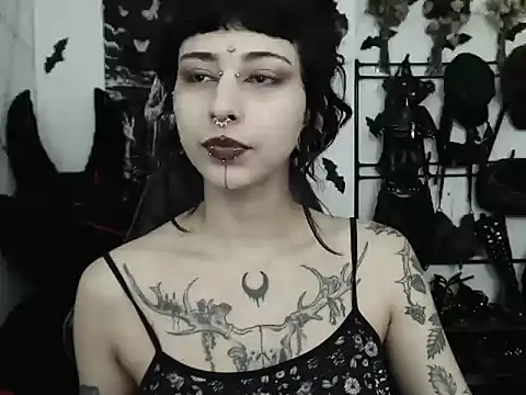 n0sferatus   online show from 05-23-26, 02:17