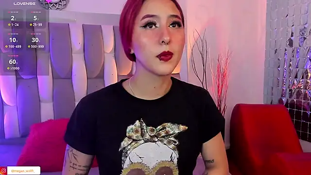 Megan wolf1  online show from 01-31-25, 04:25