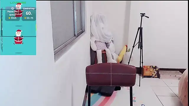 aFanny online show from 12-21-25, 04:14