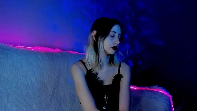 Snapshot of Inner_Light chatting on 01-19-25, 04:36 Inner Light online show from 01-19-25, 04:36