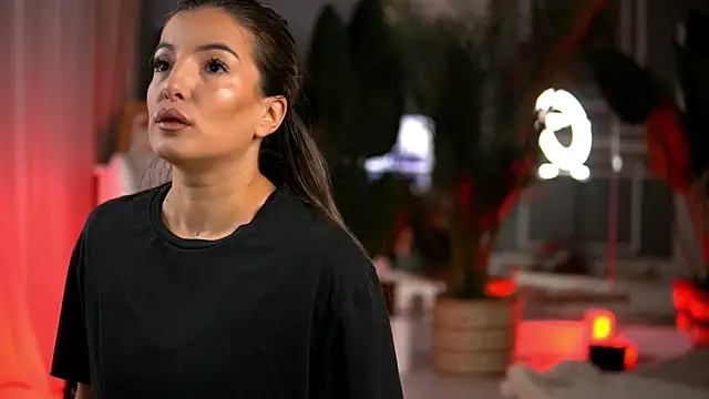 Snapshot of KellyMathews chatting on 09-18-25, 01:51 KellyMathews online show from 09-18-25, 01:51