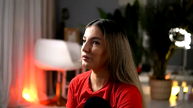 Snapshot of KellyMathews chatting on 11-26-25, 03:07 KellyMathews online show from 11-26-25, 03:07