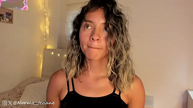 Snapshot of Norma-Jeaane chatting on 01-23-25, 09:07 Norma-Jeaane online show from 01-23-25, 09:07