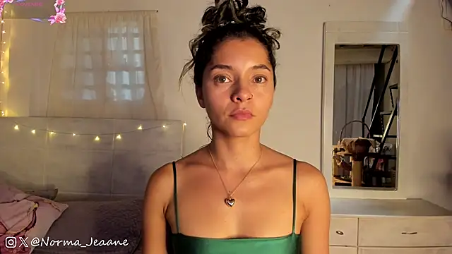 Snapshot of Norma-Jeaane chatting on 01-25-25, 10:18 Norma-Jeaane online show from 01-25-25, 10:18