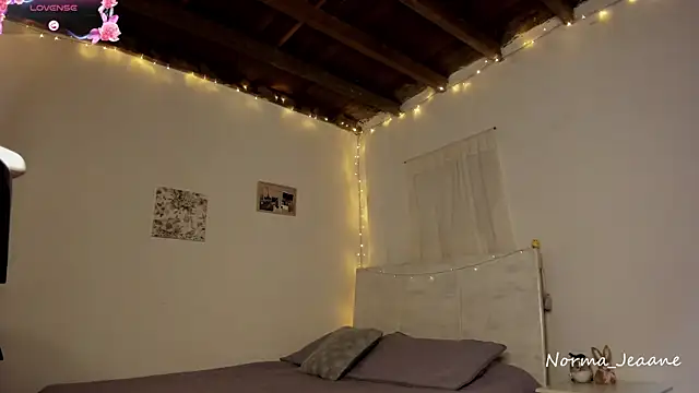 Snapshot of Norma-Jeaane chatting on 03-20-25, 04:20 Norma-Jeaane online show from 03-20-25, 04:20