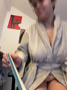 Snapshot of rafamarianoofc chatting on 12-21-25, 12:56 rafamarianoofc online show from 12-21-25, 12:56