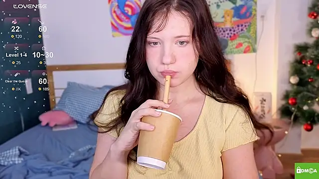 HanahCute online show from 12-04-25, 01:59