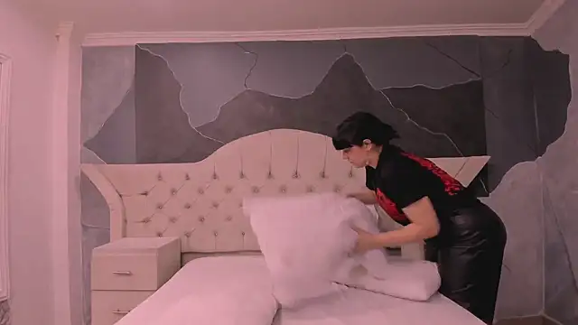 AmberGreyy  online show from 02-23-25, 12:48