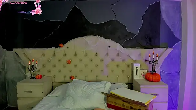 AmberGreyy  online show from 10-13-25, 05:46