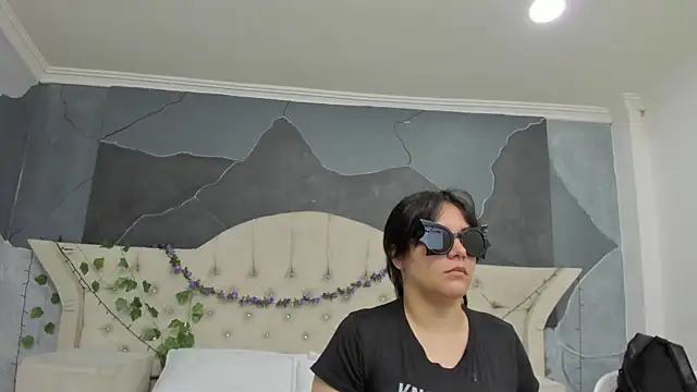 AmberGreyy  online show from 11-02-25, 01:35