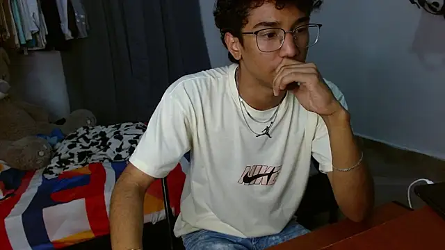 harrytwink18 online show from 02-16-26, 09:11